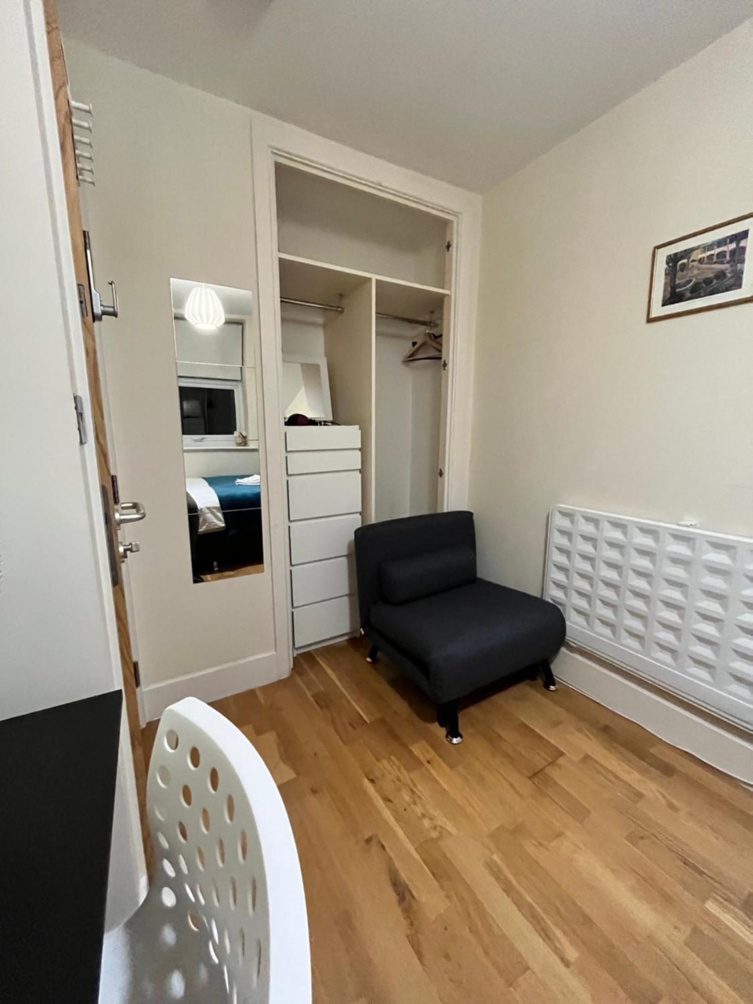 Metropolitan Coziness Private Bedrooms In Euston Station 161 Лондон Экстерьер фото