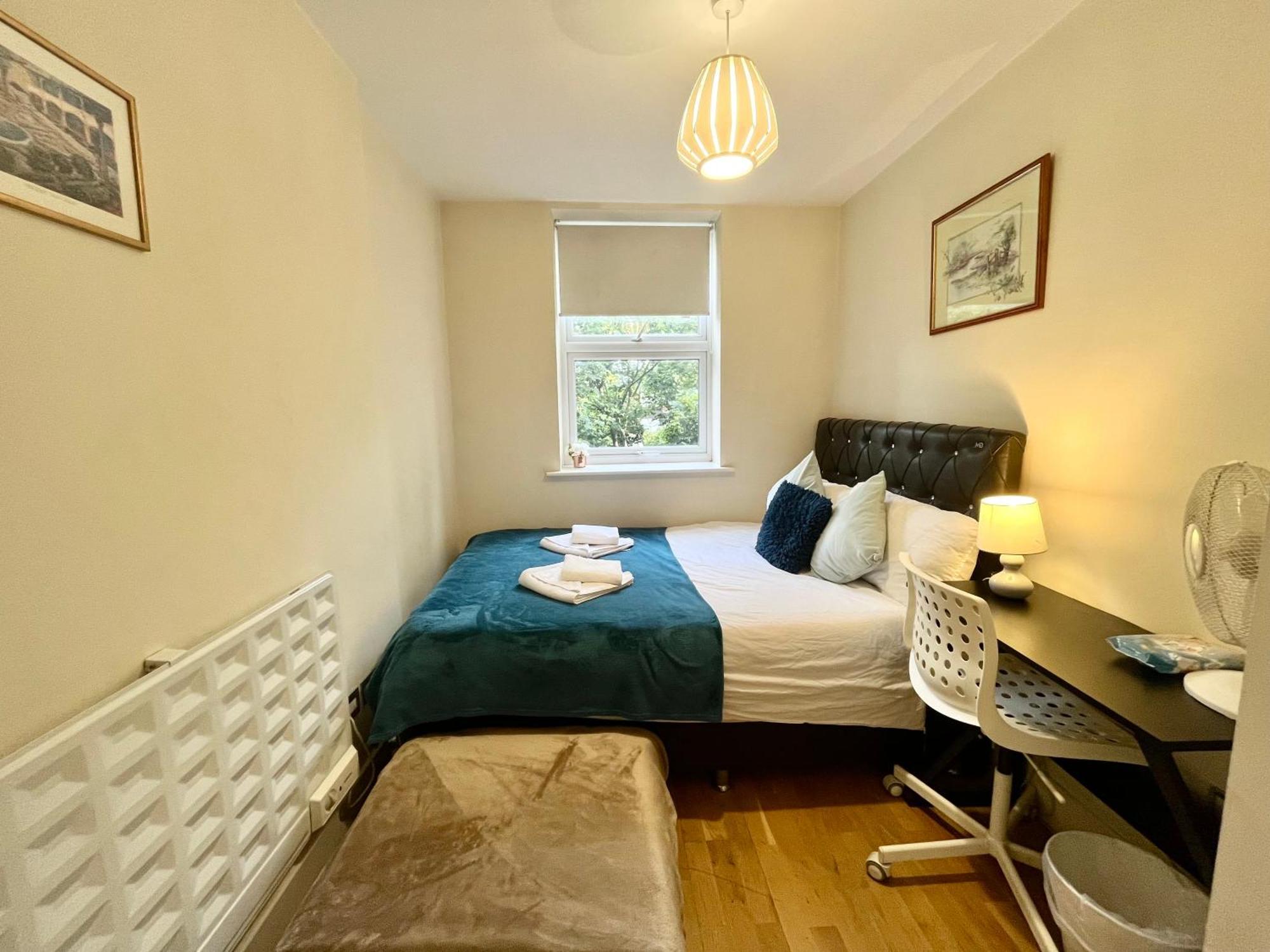 Metropolitan Coziness Private Bedrooms In Euston Station 161 Лондон Экстерьер фото