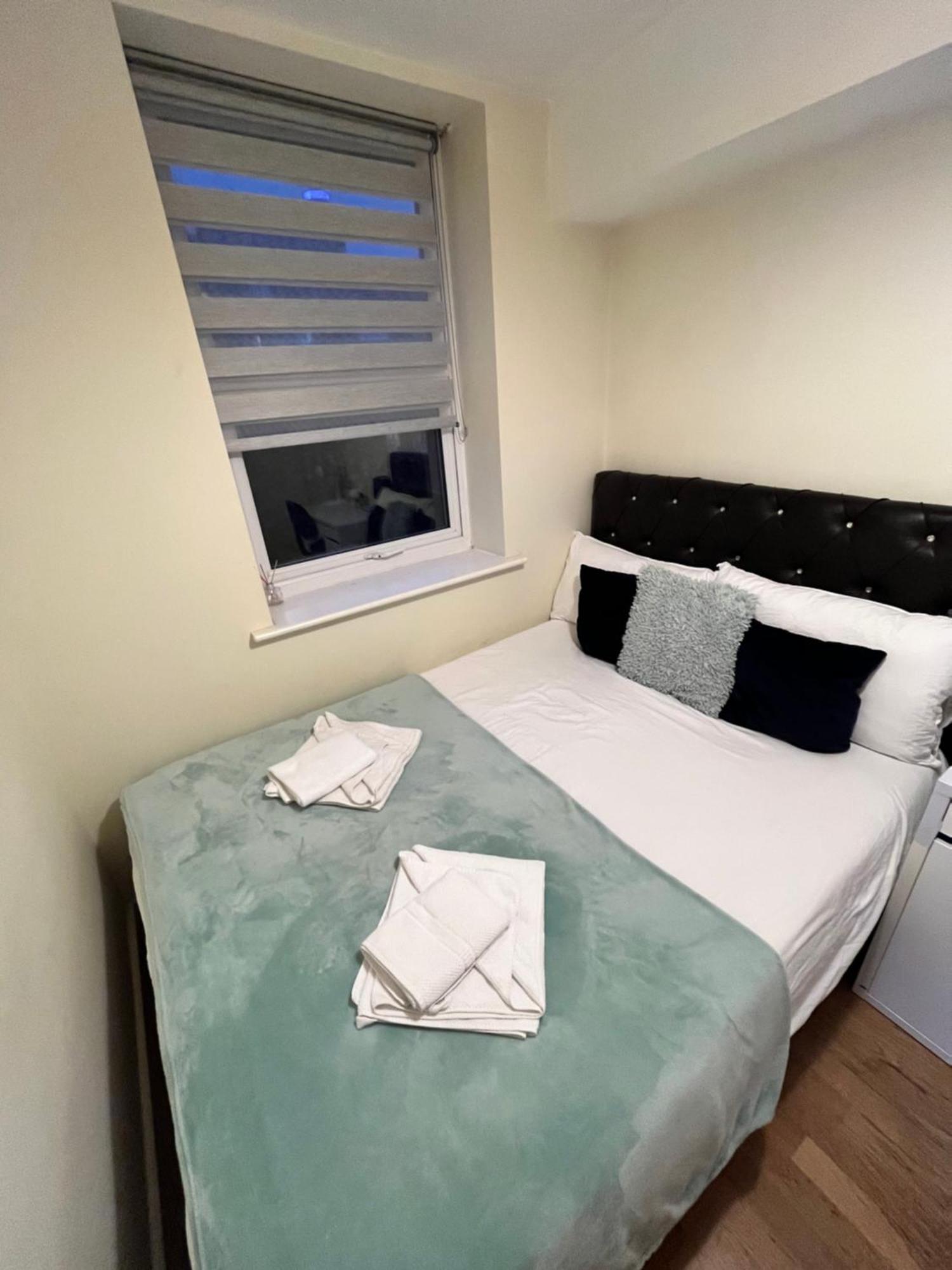 Metropolitan Coziness Private Bedrooms In Euston Station 161 Лондон Экстерьер фото