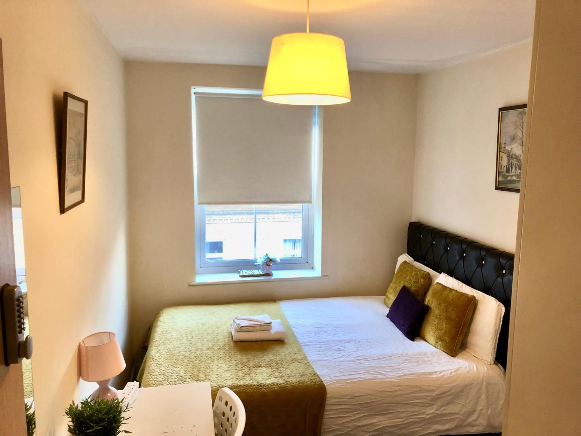 Metropolitan Coziness Private Bedrooms In Euston Station 161 Лондон Экстерьер фото
