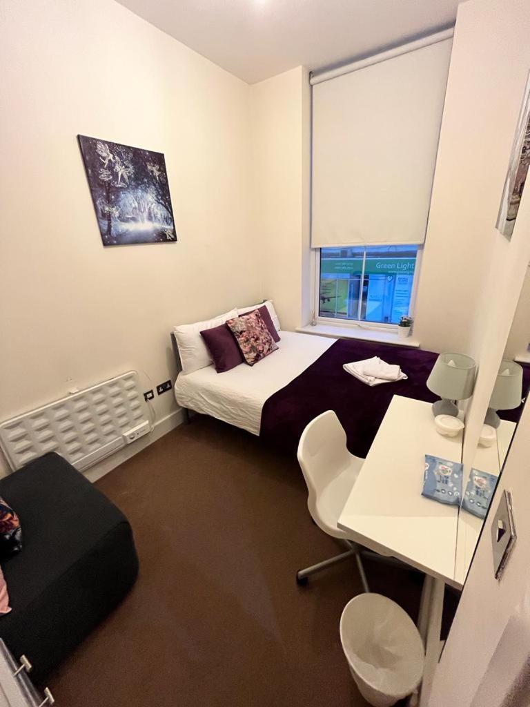 Metropolitan Coziness Private Bedrooms In Euston Station 161 Лондон Экстерьер фото